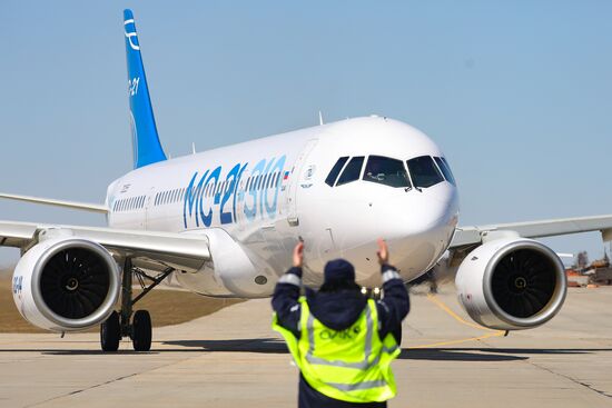 Russia New MC-21 Passenger Jet Tests