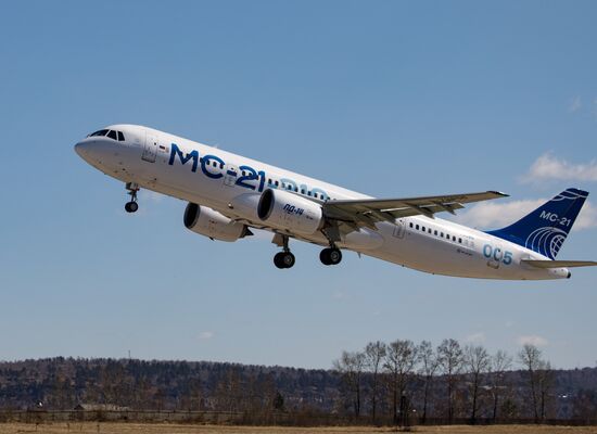 Russia New MC-21 Passenger Jet Tests