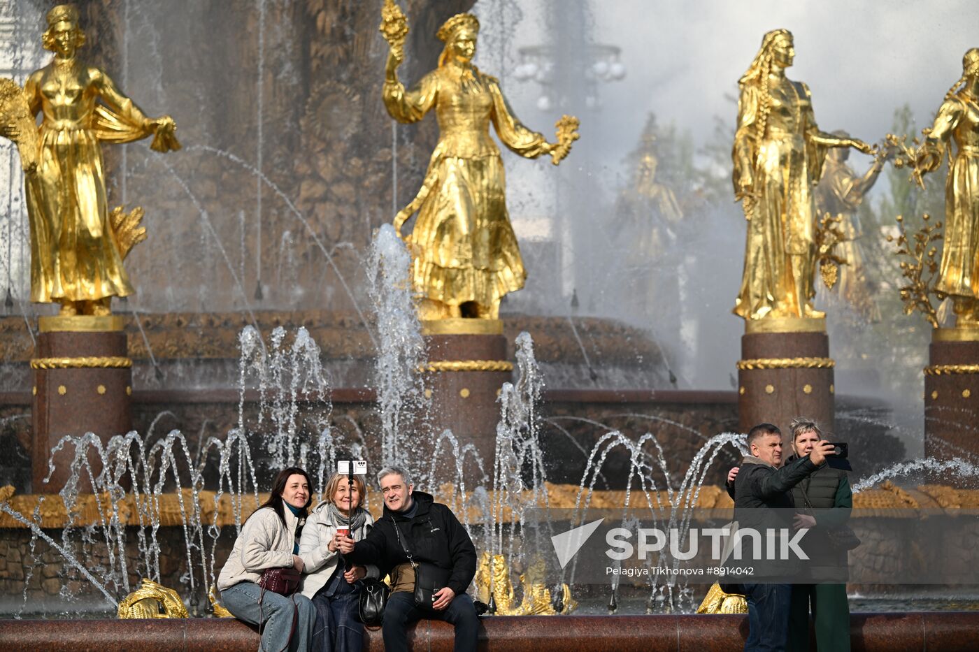Russia Fountain Season