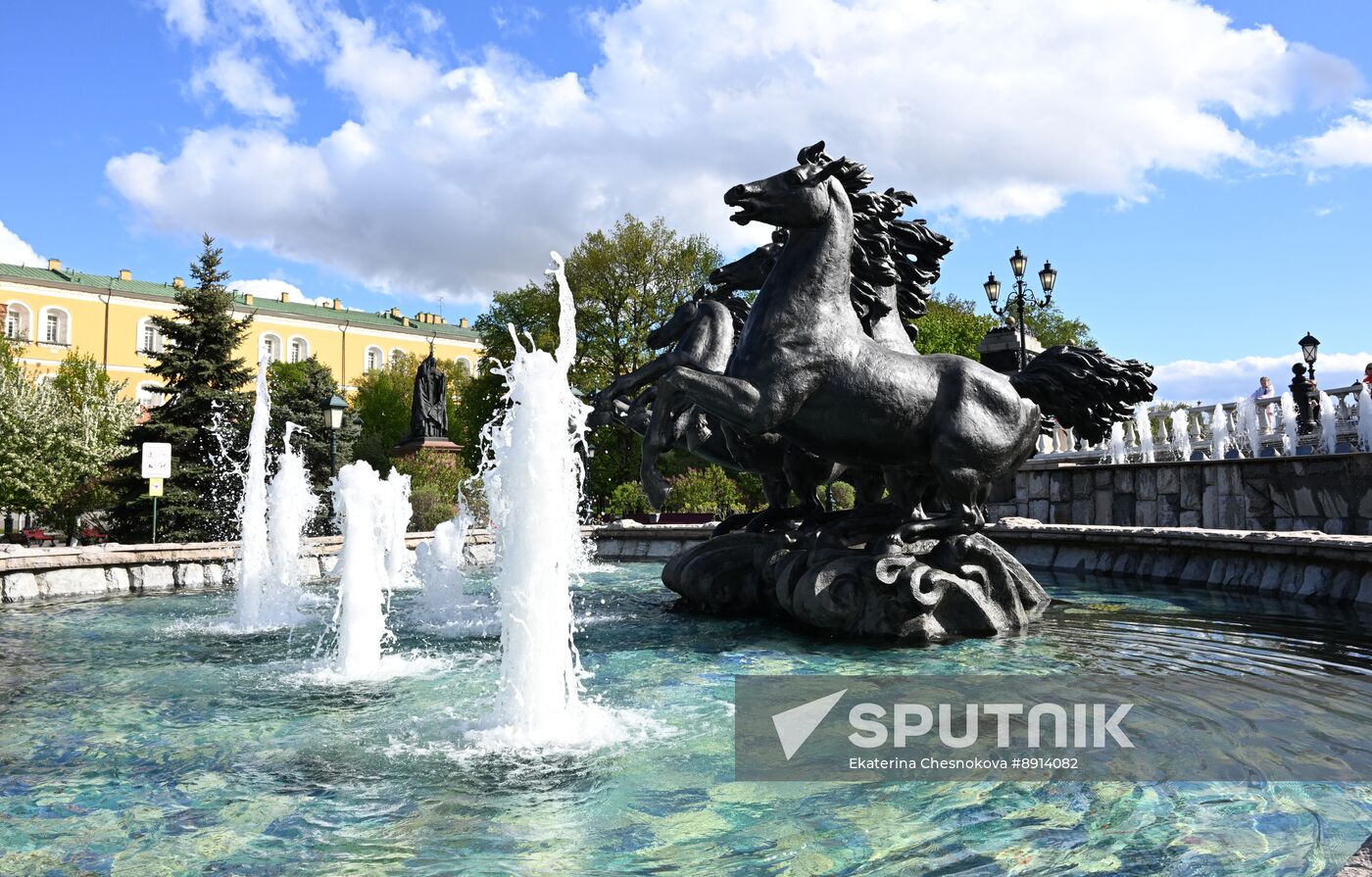Russia Fountain Season