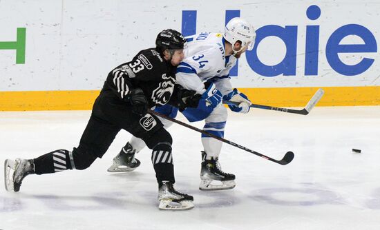 Russia Ice Hockey Kontinental League Traktor - Dynamo