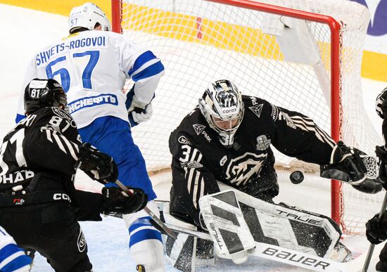 Russia Ice Hockey Kontinental League Traktor - Dynamo