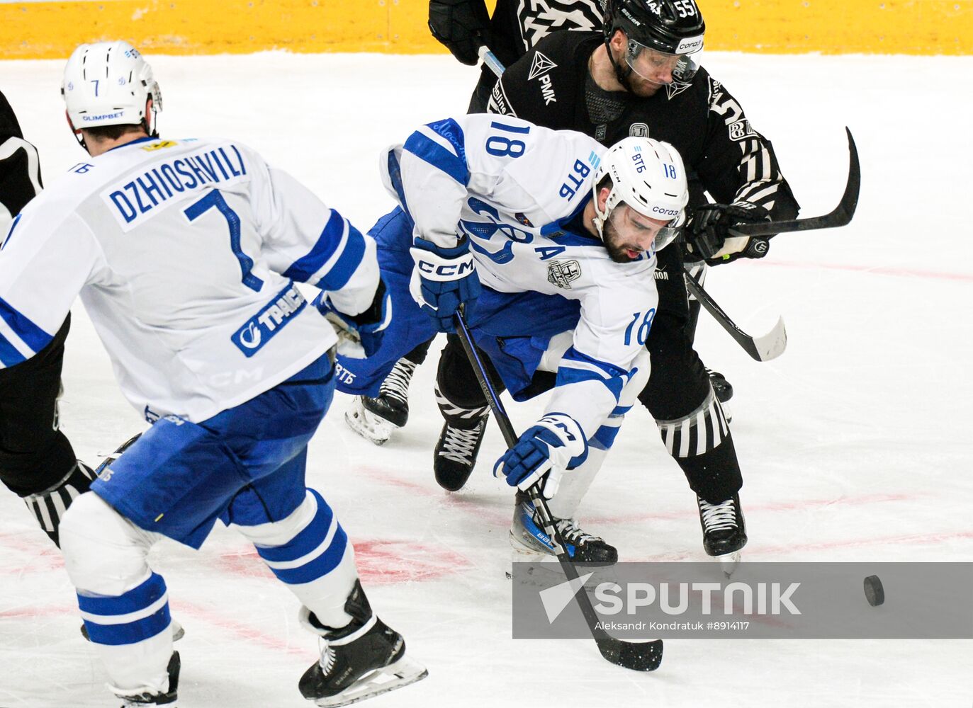 Russia Ice Hockey Kontinental League Traktor - Dynamo