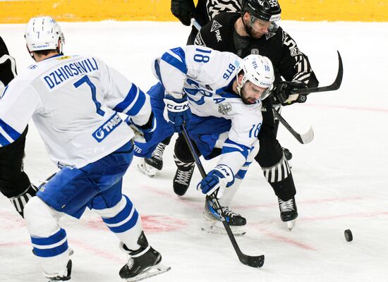 Russia Ice Hockey Kontinental League Traktor - Dynamo