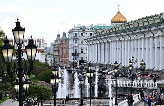 Russia Fountain Season