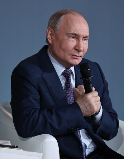 Russia Putin Znaniye Pervye Educational Marathon