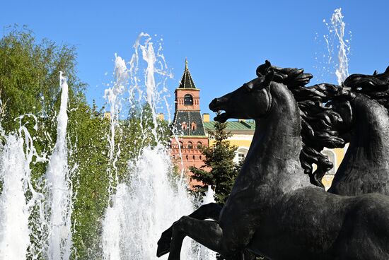 Russia Fountain Season