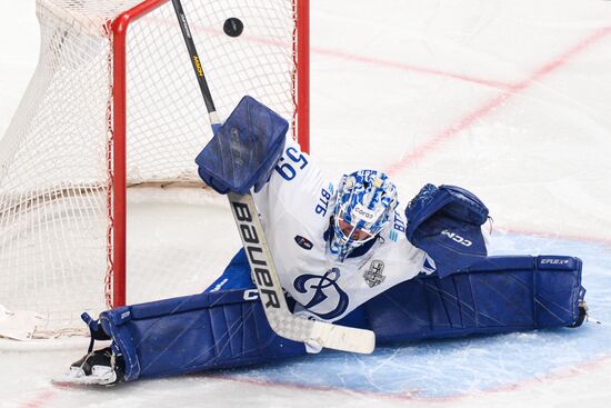 Russia Ice Hockey Kontinental League Traktor - Dynamo