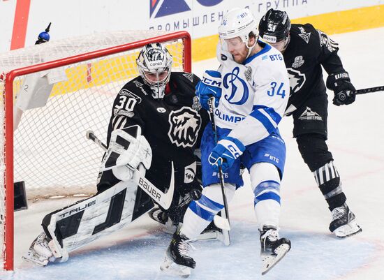 Russia Ice Hockey Kontinental League Traktor - Dynamo