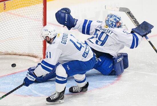 Russia Ice Hockey Kontinental League Traktor - Dynamo