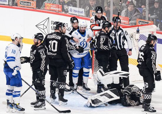 Russia Ice Hockey Kontinental League Traktor - Dynamo