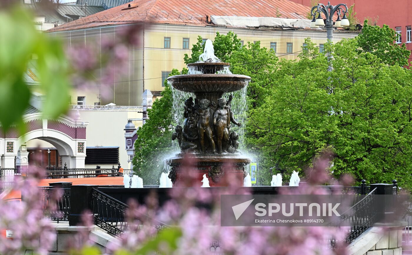 Russia Fountain Season