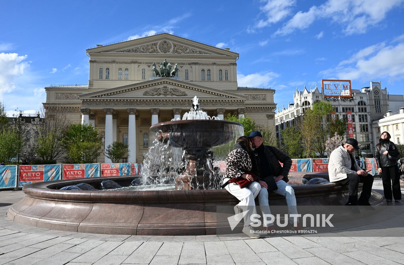 Russia Fountain Season