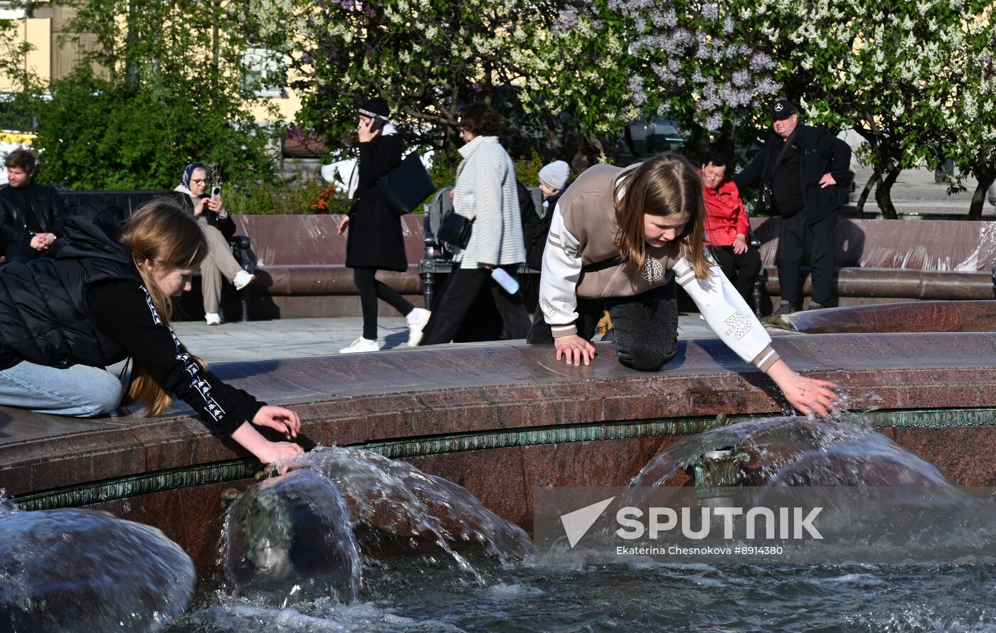 Russia Fountain Season