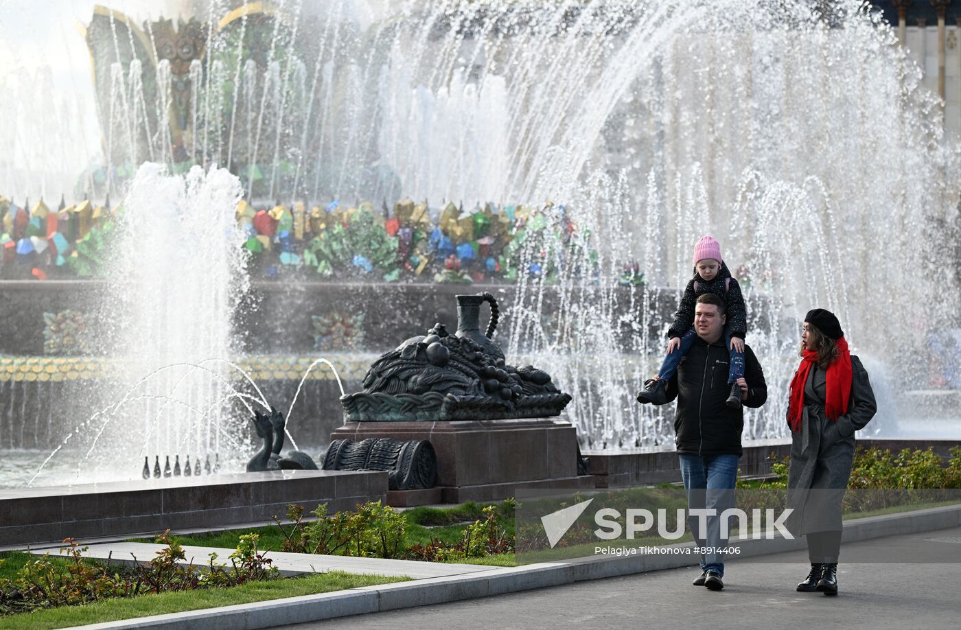 Russia Fountain Season