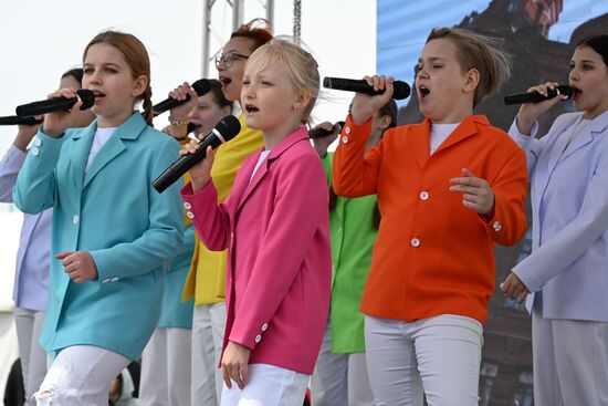 Russia Regions May Day