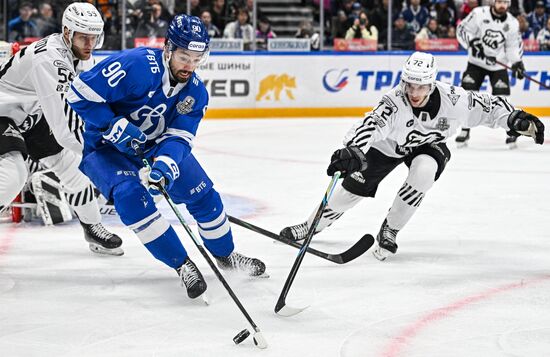 Russia Ice Hockey Kontinental League Dynamo - Traktor
