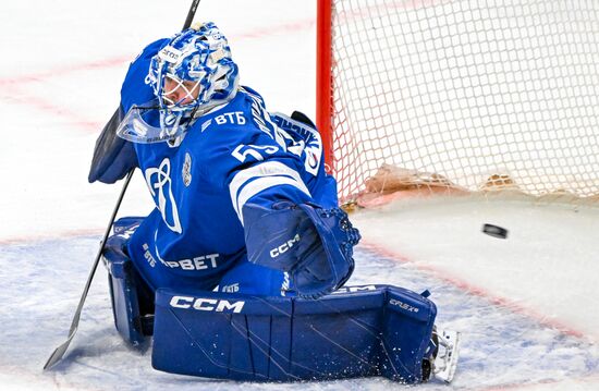 Russia Ice Hockey Kontinental League Dynamo - Traktor