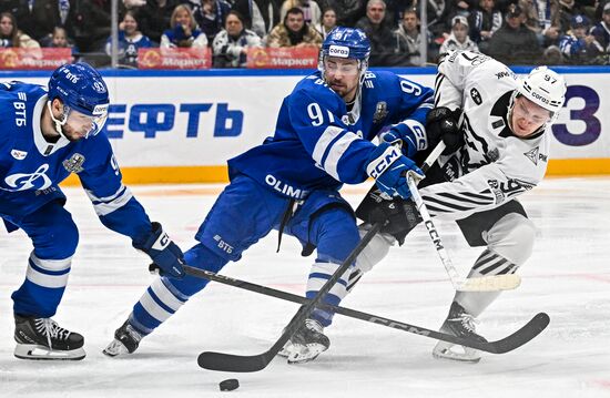 Russia Ice Hockey Kontinental League Dynamo - Traktor