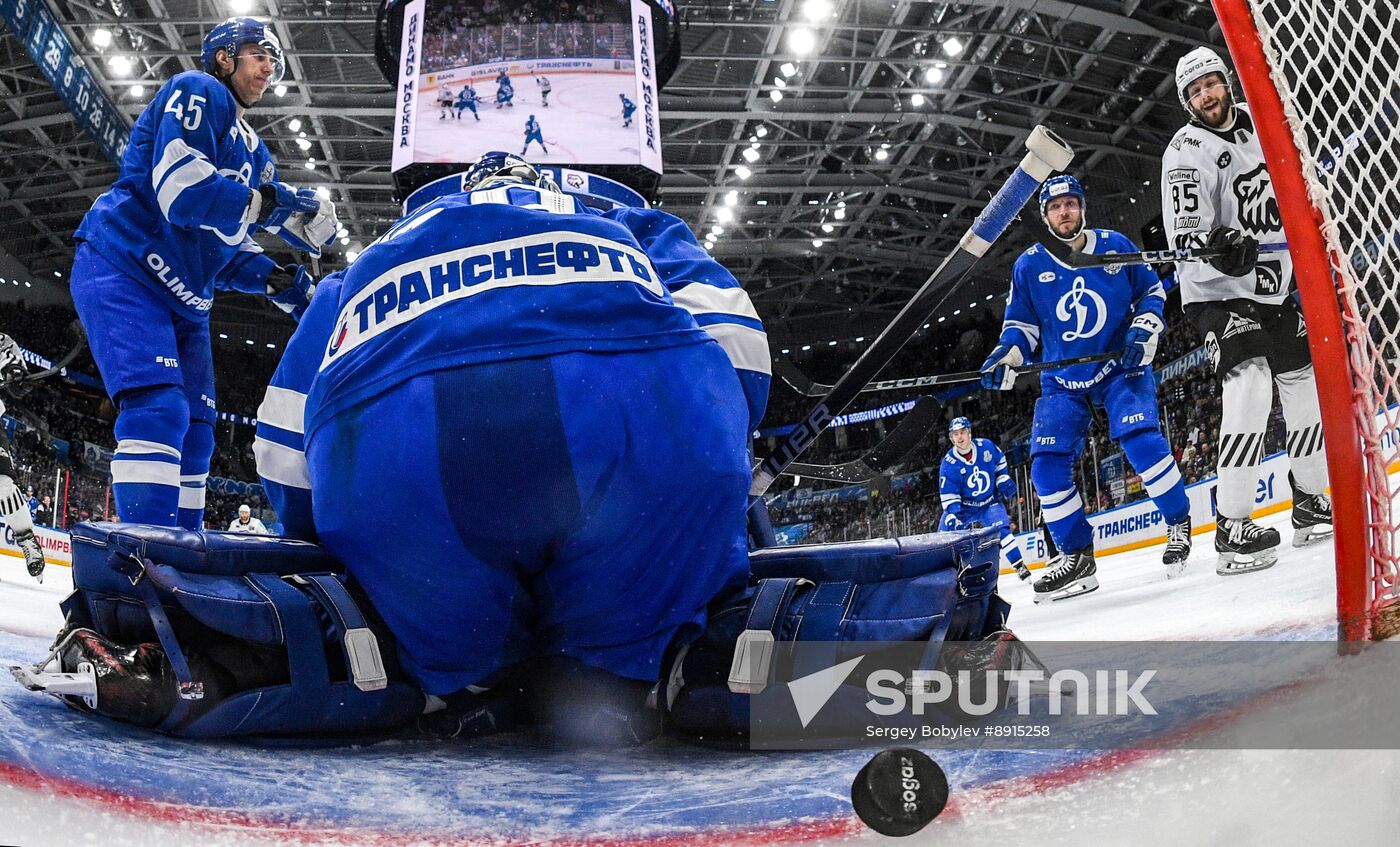 Russia Ice Hockey Kontinental League Dynamo - Traktor