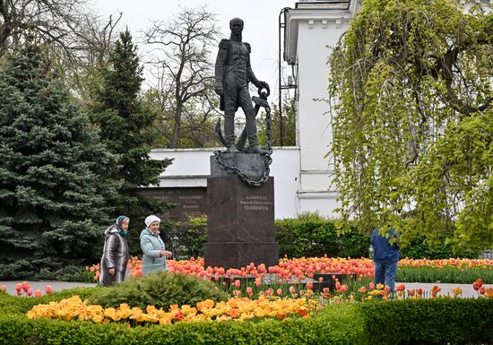 A statue of Admiral Dmitry Senyavin in Sevastopol. Location: Russia, Sevastopol. Author: Konstantin Mihalchevskiy/Sputnik. Hero City Sevastopol