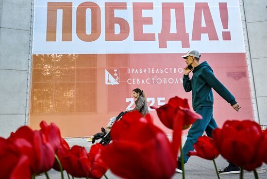 Sevastopol. Themed stands and banners dedicated to Victory Day. Location: Russia, Sevastopol. Author: Konstantin Mihalchevskiy/Sputnik. Hero City Sevastopol