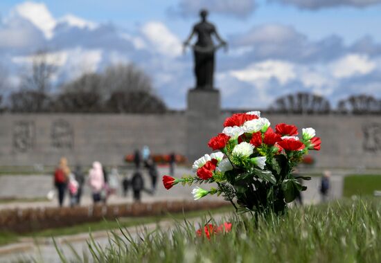 Hero City Leningrad