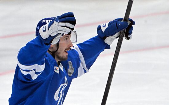 Russia Ice Hockey Kontinental League Dynamo - Traktor