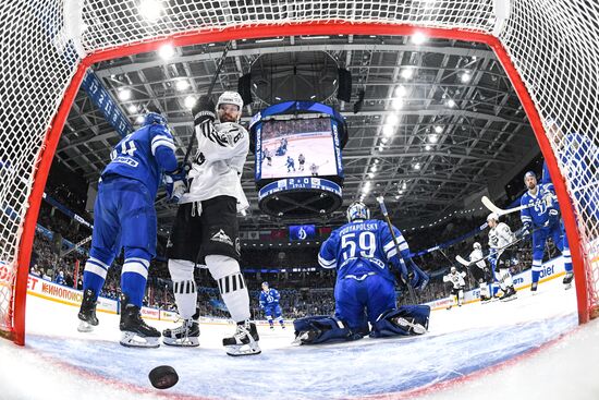 Russia Ice Hockey Kontinental League Dynamo - Traktor