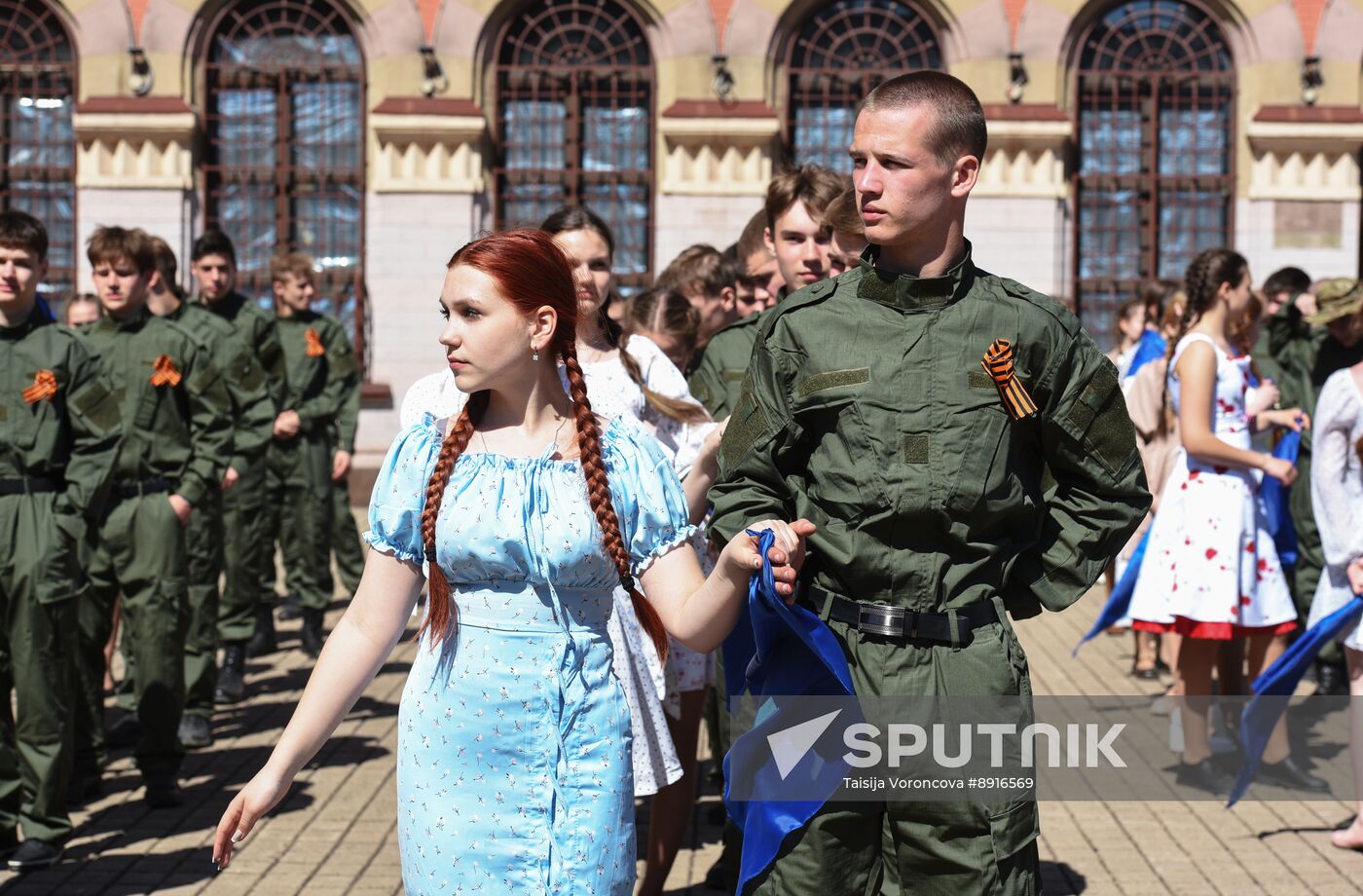 Russia Victory Waltz Dance Flash Mob