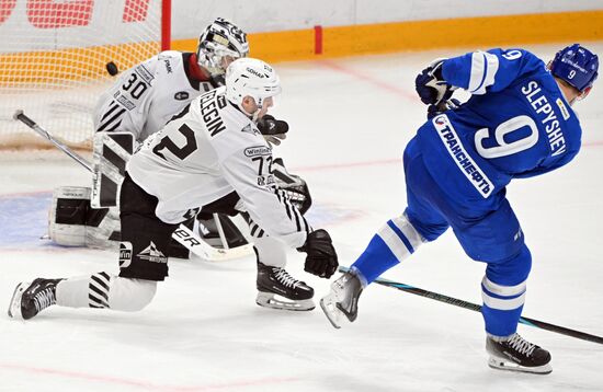 Russia Ice Hockey Kontinental League Dynamo - Traktor