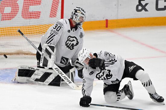 Russia Ice Hockey Kontinental League Dynamo - Traktor
