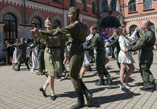 Russia Victory Waltz Dance Flash Mob