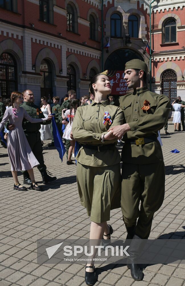 Russia Victory Waltz Dance Flash Mob