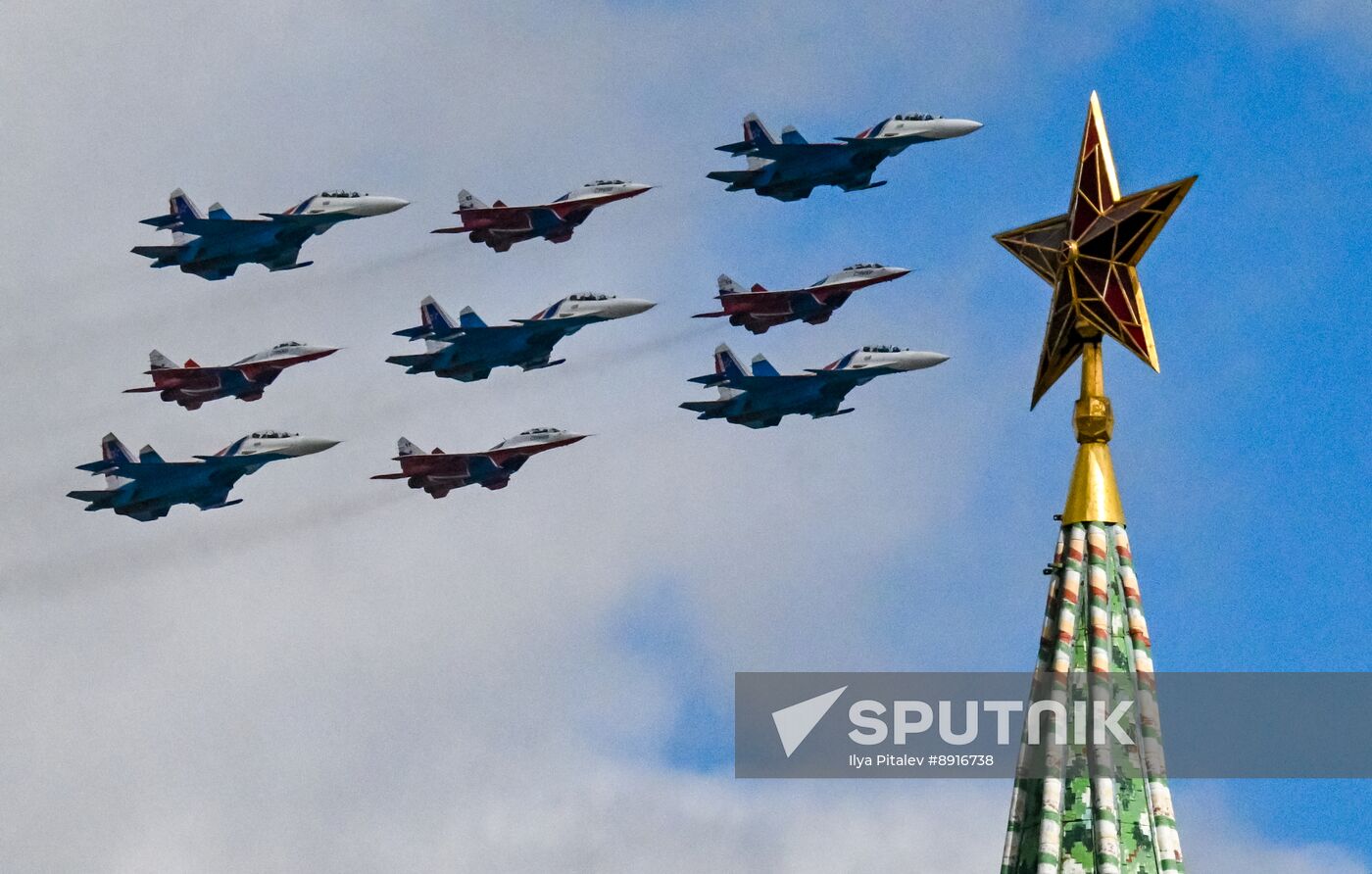 Russia WWII Victory Parade Aerial Rehearsal