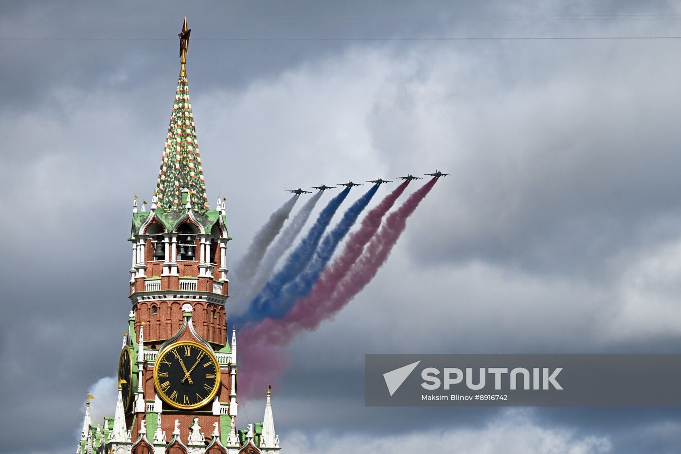 Russia WWII Victory Parade Aerial Rehearsal