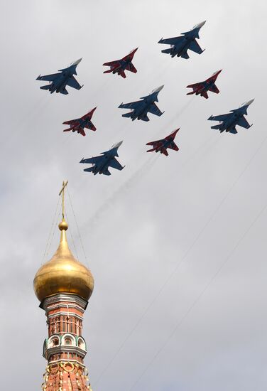 Russia WWII Victory Parade Aerial Rehearsal