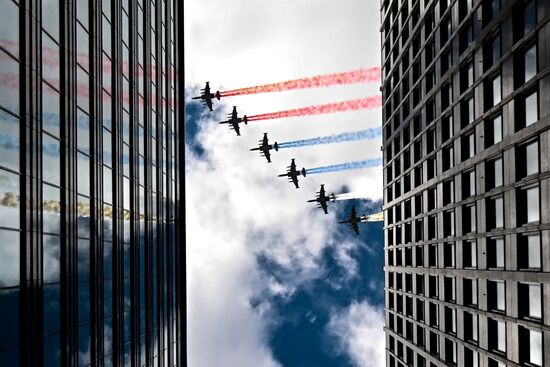 Russia WWII Victory Parade Aerial Rehearsal