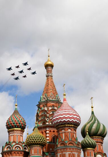 Russia WWII Victory Parade Aerial Rehearsal