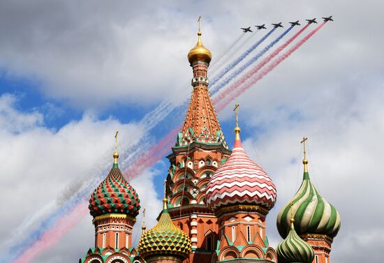 Russia WWII Victory Parade Aerial Rehearsal