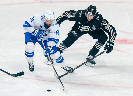 Russia Ice Hockey Kontinental League Traktor - Dynamo