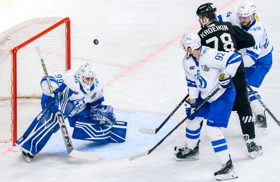 Russia Ice Hockey Kontinental League Traktor - Dynamo