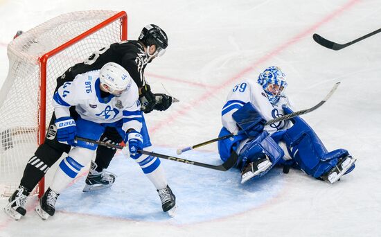 Russia Ice Hockey Kontinental League Traktor - Dynamo
