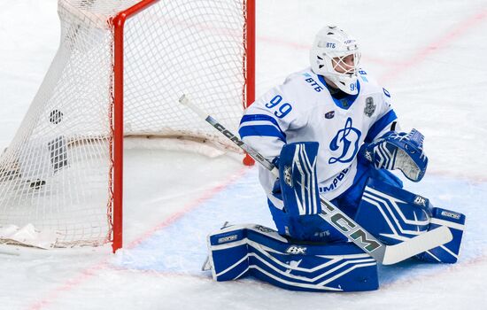 Russia Ice Hockey Kontinental League Traktor - Dynamo