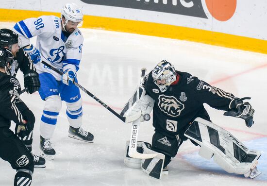 Russia Ice Hockey Kontinental League Traktor - Dynamo
