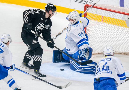 Russia Ice Hockey Kontinental League Traktor - Dynamo