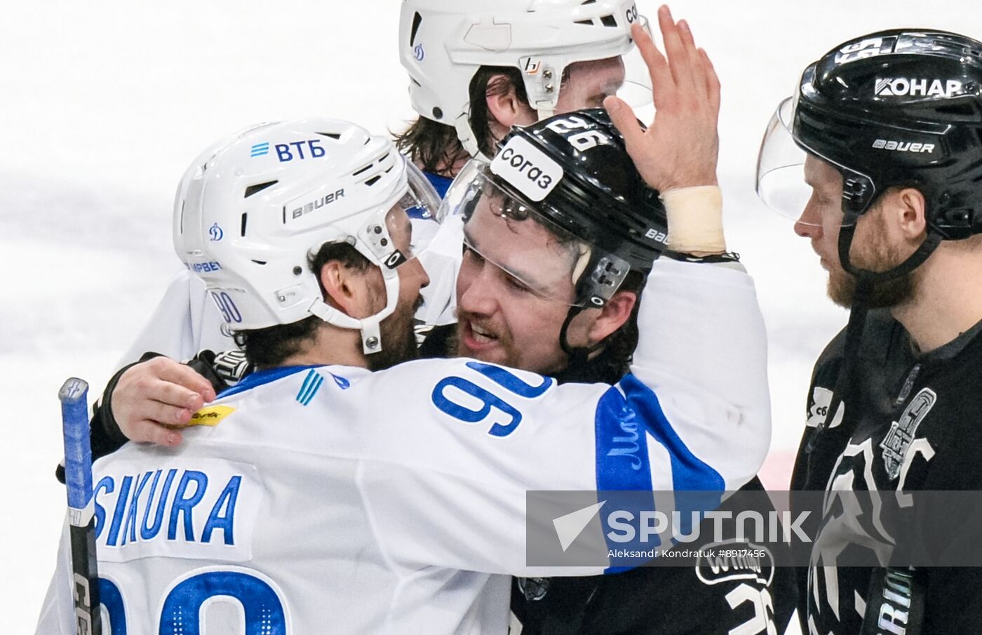 Russia Ice Hockey Kontinental League Traktor - Dynamo