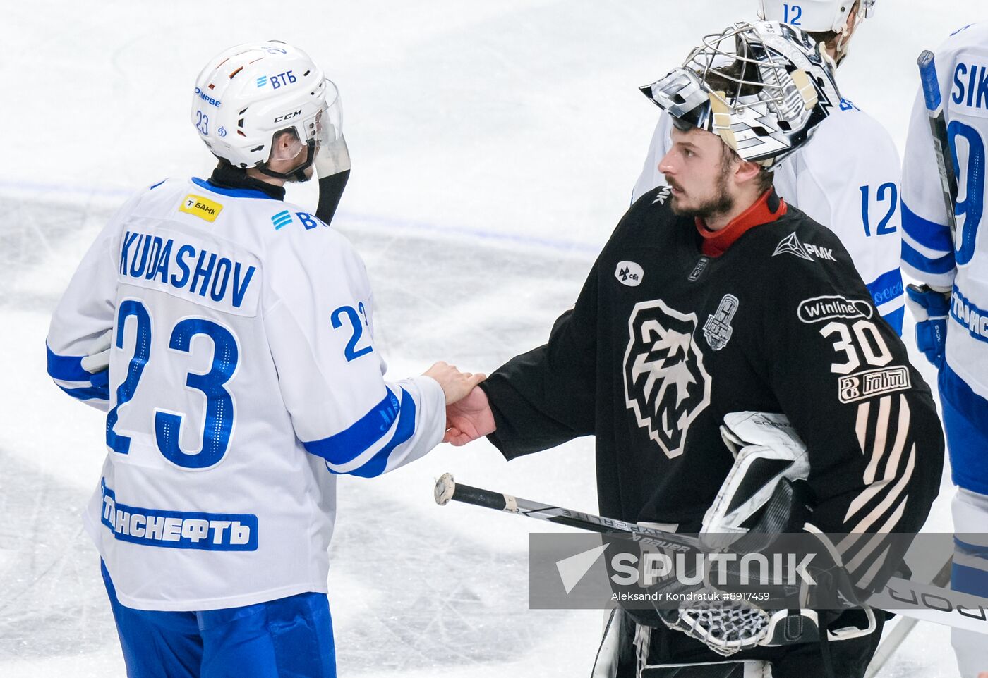 Russia Ice Hockey Kontinental League Traktor - Dynamo