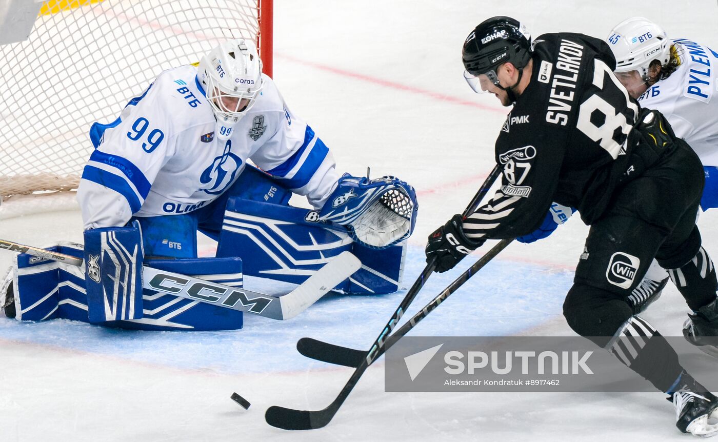 Russia Ice Hockey Kontinental League Traktor - Dynamo