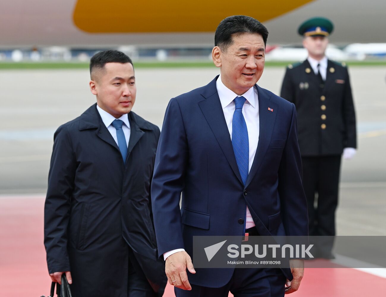 Arrival of President of Mongolia Ukhnaagiin Khurelsukh in Moscow to attend 80th anniversary of Victory